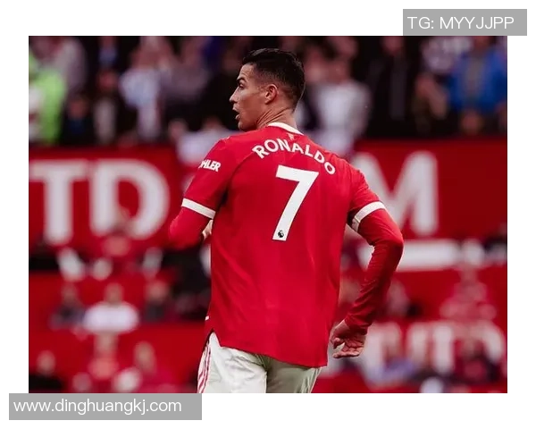 足球界的哨牙球星是谁 他如何凭借独特风格征服赛场 足球界的哨牙球星是谁 他如何凭借独特风格征服赛场